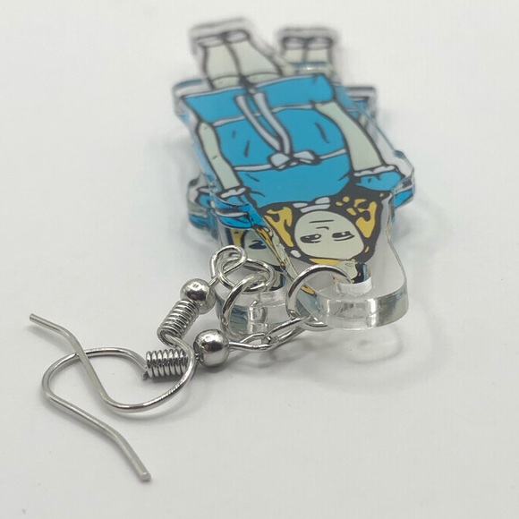 The Shining Twins Creepy Girls In Blue Novelty Drop Dangle Earrings - Picture 8 of 9